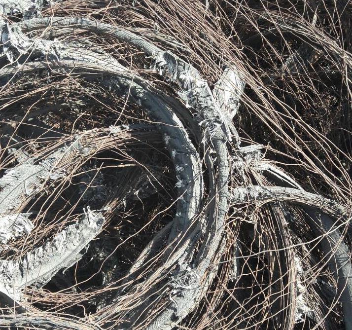 The complete separation of rubber from wire in the recycling of automobile tire